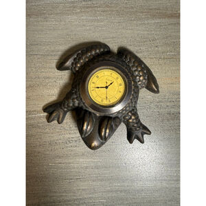 vintage Pier 1 Imports brass frog-shaped desk clock